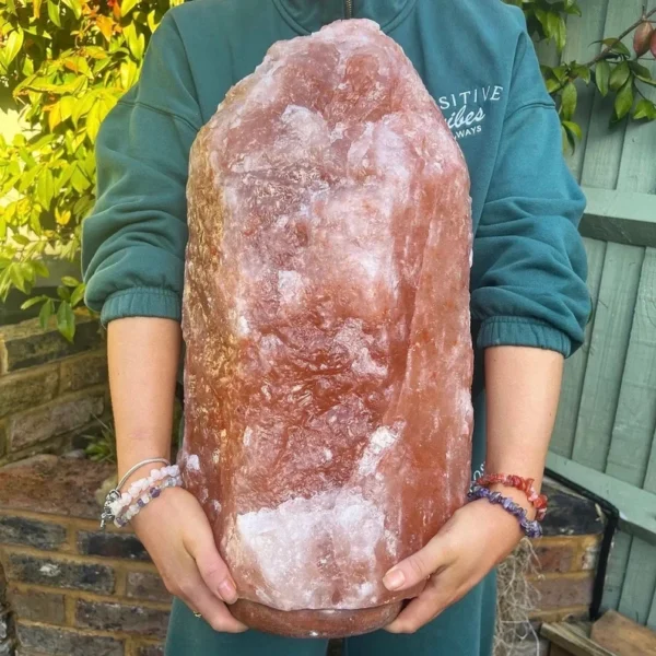 Large pink salt lamp
